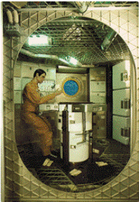 Postcard - Wardroom aboard Skylab National Air & Space Museum