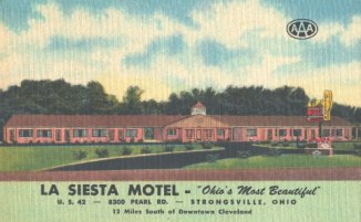 Postcard - La Siesta Motel - Strongsville, OH