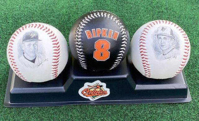 Baltimore Orioles - Cal Ripken Jr 1995 Fotoball 3 Ball Set with Stand