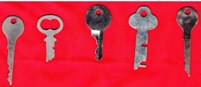 Lot #2 - Lot of 5 Different and unique keys